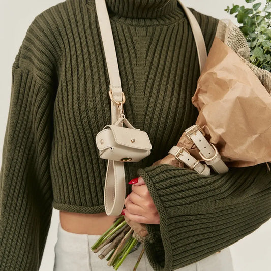 Ensemble laisse et porte sac cuir végan beige - Kit accessoires chien - CasualPets