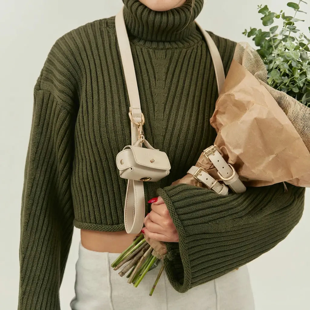 Distributeur Sacs à Crottes Chien Vegan Lignify® – Porte Sacs Élégant Cuir Végétal